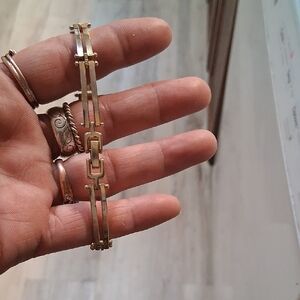 Elegant Gold Bracelet